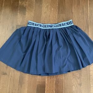 Athleta Girl Pleat Perfect Skirt with attached shorts.  XL (14) Navy